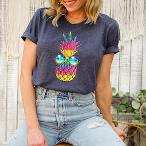 Pineapple Sunglasses T-Shirt: Summer Vacation Beach Tee