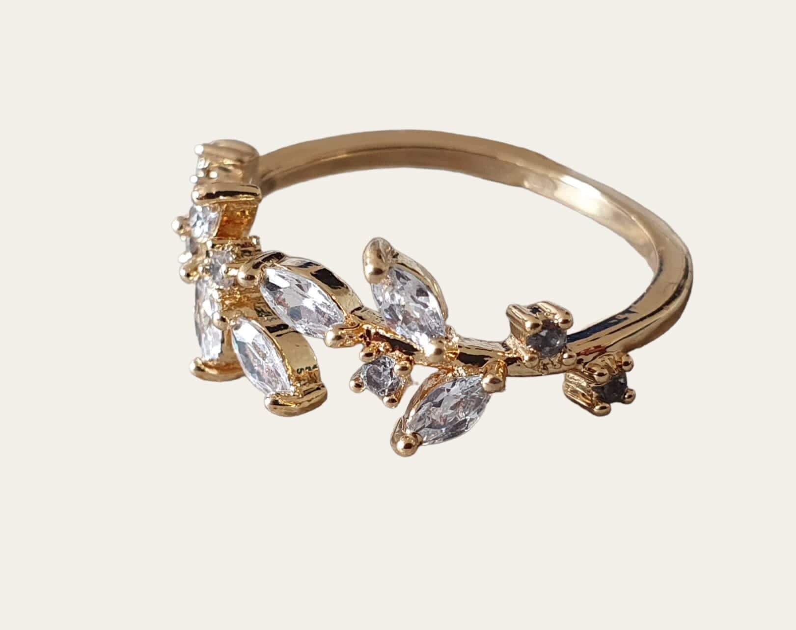 Swarovski leaf ring deals