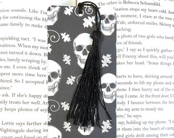 Halloween skull bookmark, cute halloween bookmark, spooky gothic bookmark, pretty bookmarks for women with tassel