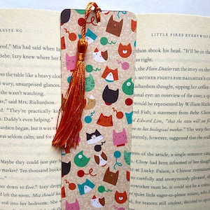 Colorful cat bookmark, cat patterned bookmark, bookmarks with tassel, cat lover gift, book lover gift