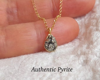 Pyrite necklace, pyrite pendant, raw pyrite stone pendant, pyrite jewelry, natural stone necklace gift, dainty gemstone pendant necklace
