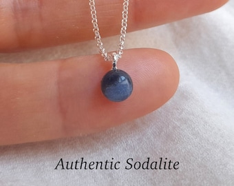 Natürliche Sodalith Halskette, zierlicher Edelstein Anhänger, Pisces Geburtsstein Schmuck