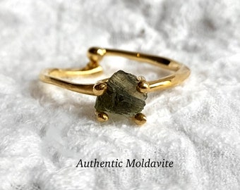 Echter Moldavit Ring , Rohstein aus Meteoriten aus Tschechien