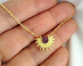 Zierlicher Amethyst Edelstein in halben Sonnen Anhänger, Boho Stein Halskette, Kristallschmuck