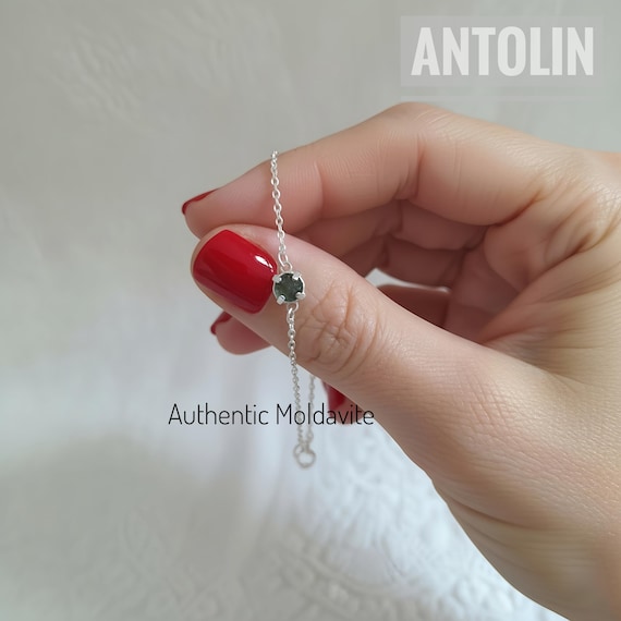 Minimalist Raw Moldavite Bracelet - Delicate Prong Set Meteorite Gemstone Jewelry for Everyday Wear