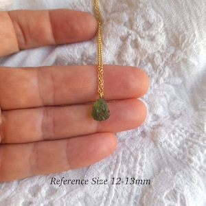 Meteorite pendant, moldavite necklace, meteorite necklace, small moldavite pendant, authentic moldavite stone, czech moldavite, gold chain 12-13mm