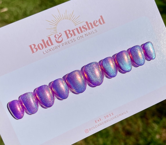 New Purple Cat Eye Hand-drawn Nail Set New Purple Cat Eye Hand-drawn Nail Set