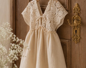 Boho-jurk kleine Amelia meisjes | Vintage jurken van kant en mousseline voor kinderen | Natuurlijke bohokleding | Kleine retromode voor kinderen