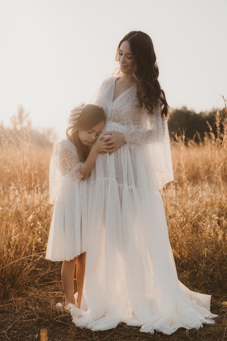 Robe bohème blanche pour fille Little Chloe Robes vintage en tulle et paillettes pour enfants Vêtements bohèmes naturels Petite mode rétro pour enfants image 8