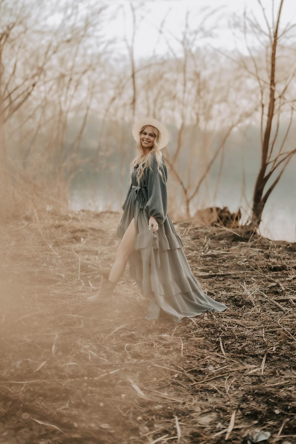 Scarlett Women's Boho Dress | Muslin Vintage Dress For The Maternity Session | Photo Props | Pregnancy Photo Shoot