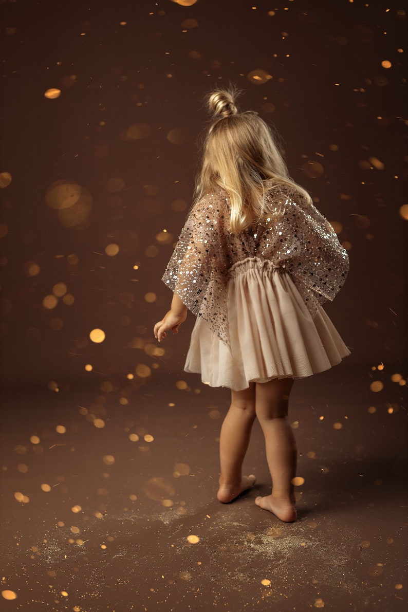 Robe bohème pour fille Little Chloe Robes vintage en tulle et paillettes pour enfants Vêtements bohèmes naturels Petite mode rétro pour enfants image 5