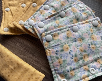 Fundas para arnés Pavlik, ropa para arnés Pavlik, estampados reversibles amarillos florales y mostaza, cierre a presión, listo para enviar.