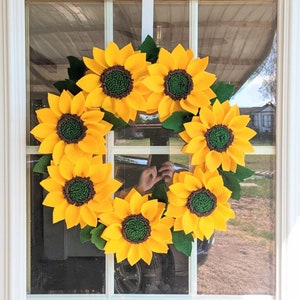 Sunflower wreath 18&#39;&#39; Front door wreath. Yellow flowers Felt wreath. Floral door decor farmhouse.