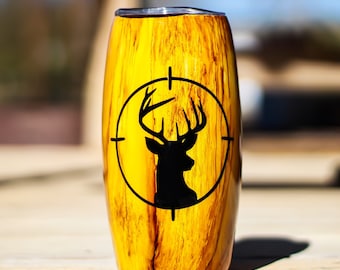 Vaso de barril de 25 oz de grano de madera con tapa transparente