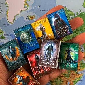 8 miniature “Throne of Glass” series books for 1/6 scale dolls like Blythe Pullip yosd & other dolls