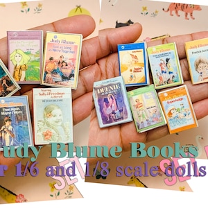 Puede incluir: Una colección de libros en miniatura de Judy Blume, que incluyen títulos como "Blubber", "Just as Long as We're Together", "Then Again, Maybe I Won't", "Sally, a Freedman As Herself", "Deenie", "Superfudge", "Otherwise Known as Sheila the Great", "Freckle Juice" y "In Annie's House".