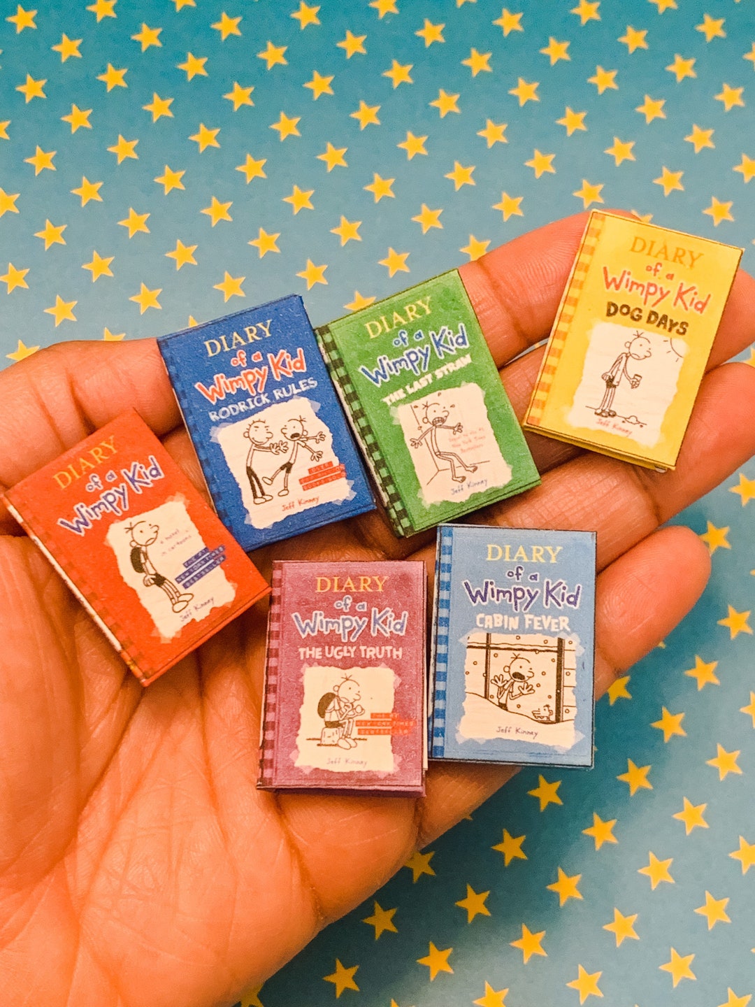 Miniature Diary of a Wimpy Kid Book Series for 1/6 & 1/8 Scale Dolls Like  Barbie Chelsea Blythe Lati Yellow Ob11 Maileg 
