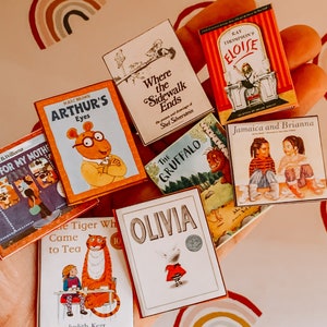 Miniature Children&#39;s Book Set: 1/6 & 1/8 Scale Dollhouse Books
