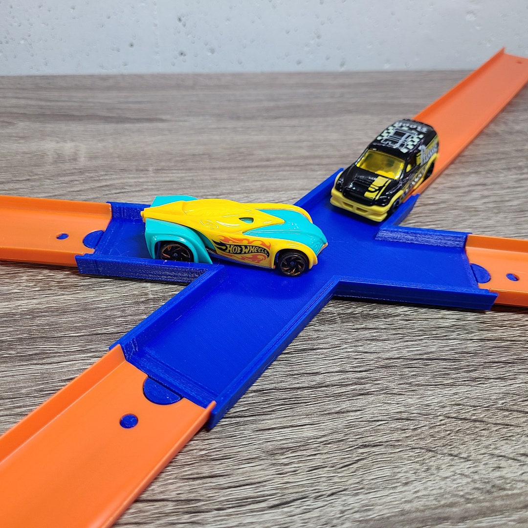 1:64 Scale Track Compatible Intersection Piece - Connect up to Four ...
