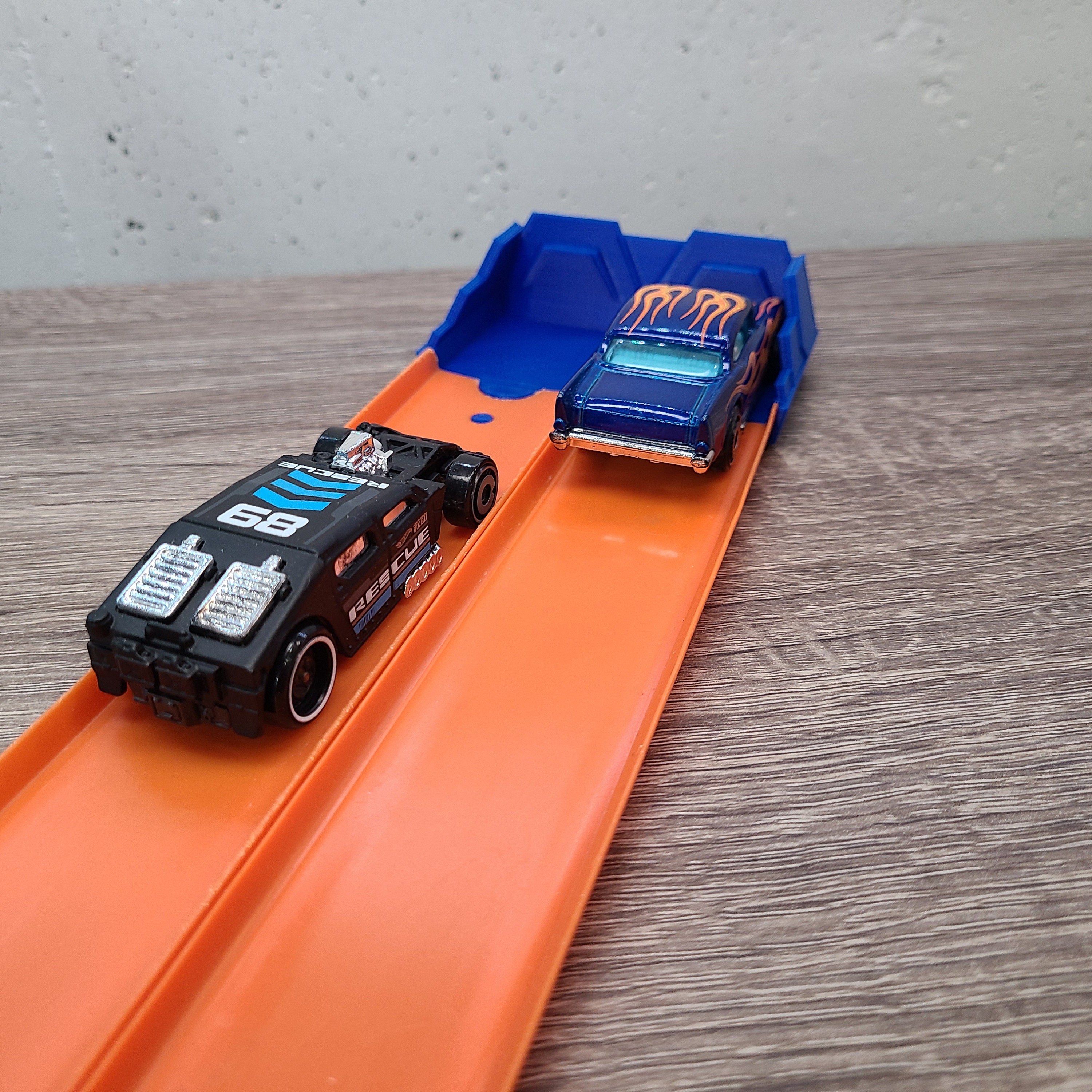 Hot wheels track builder 2 lane launcher 2025