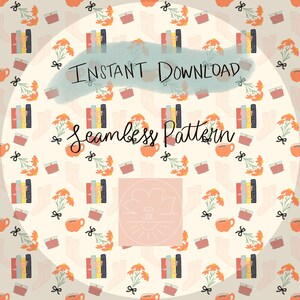 Puede incluir: Un patrón sin costuras con libros, flores, tazas de café, velas y calcetines en tonos naranja, amarillo y marrón sobre un fondo crema. Las palabras "Instant Download" y "Seamless Pattern" están escritas en guión negro.