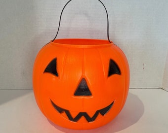 Vintage 1968 Empire Plastic Products Jack-O-Lantern Pumpkin Halloween Candy Pail Bucket