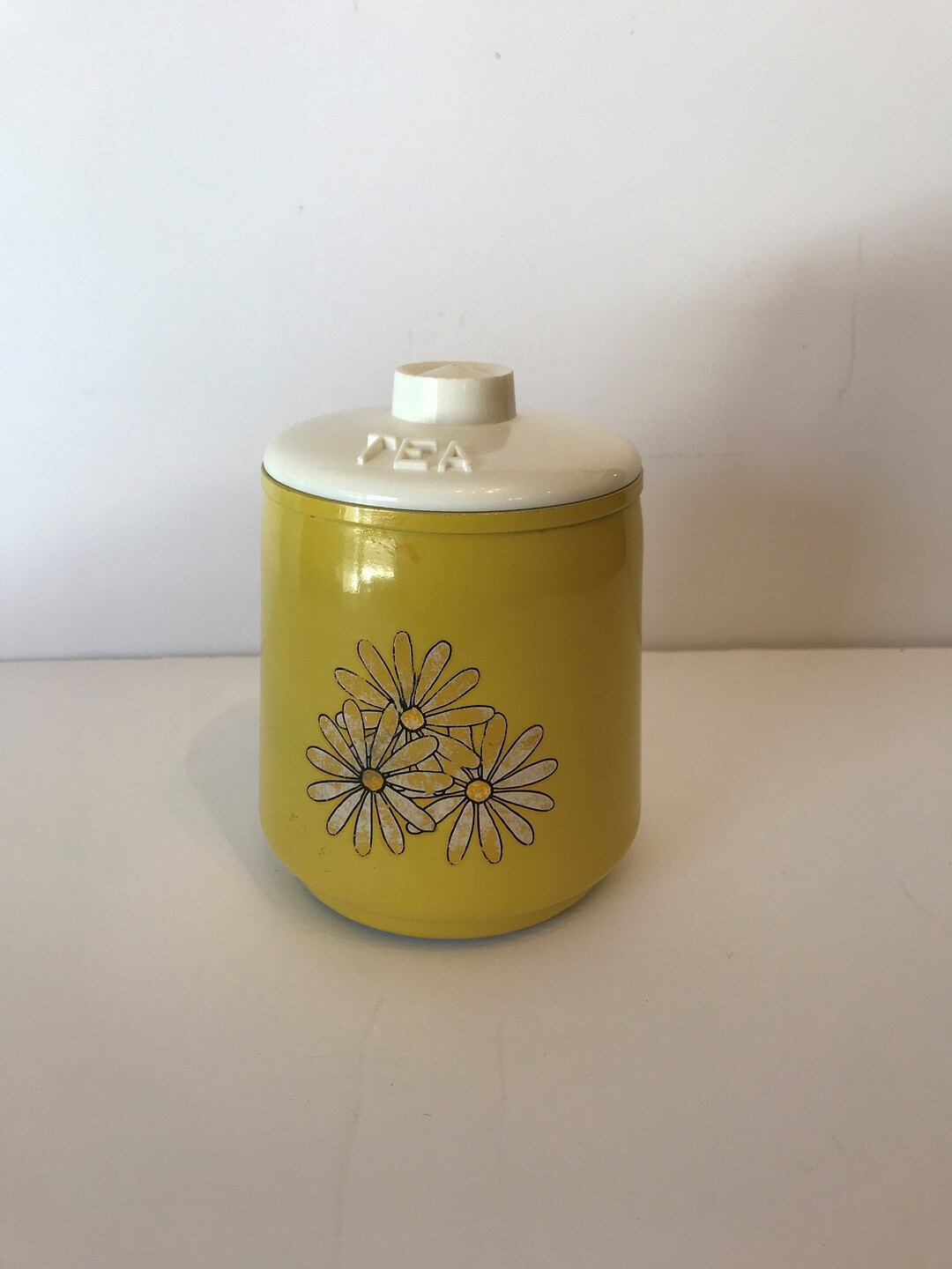 Vintage Yellow Metal Tea Canister With Plastic Lid and Daisy Etsy