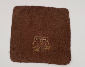 Vintage Cannon Brown Washcloth with Embroidered Owl Couple