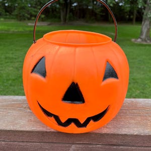 Vintage Jack-O-Lantern Pumpkin Blow Mold Candy Bucket Pail General Foam Plastics