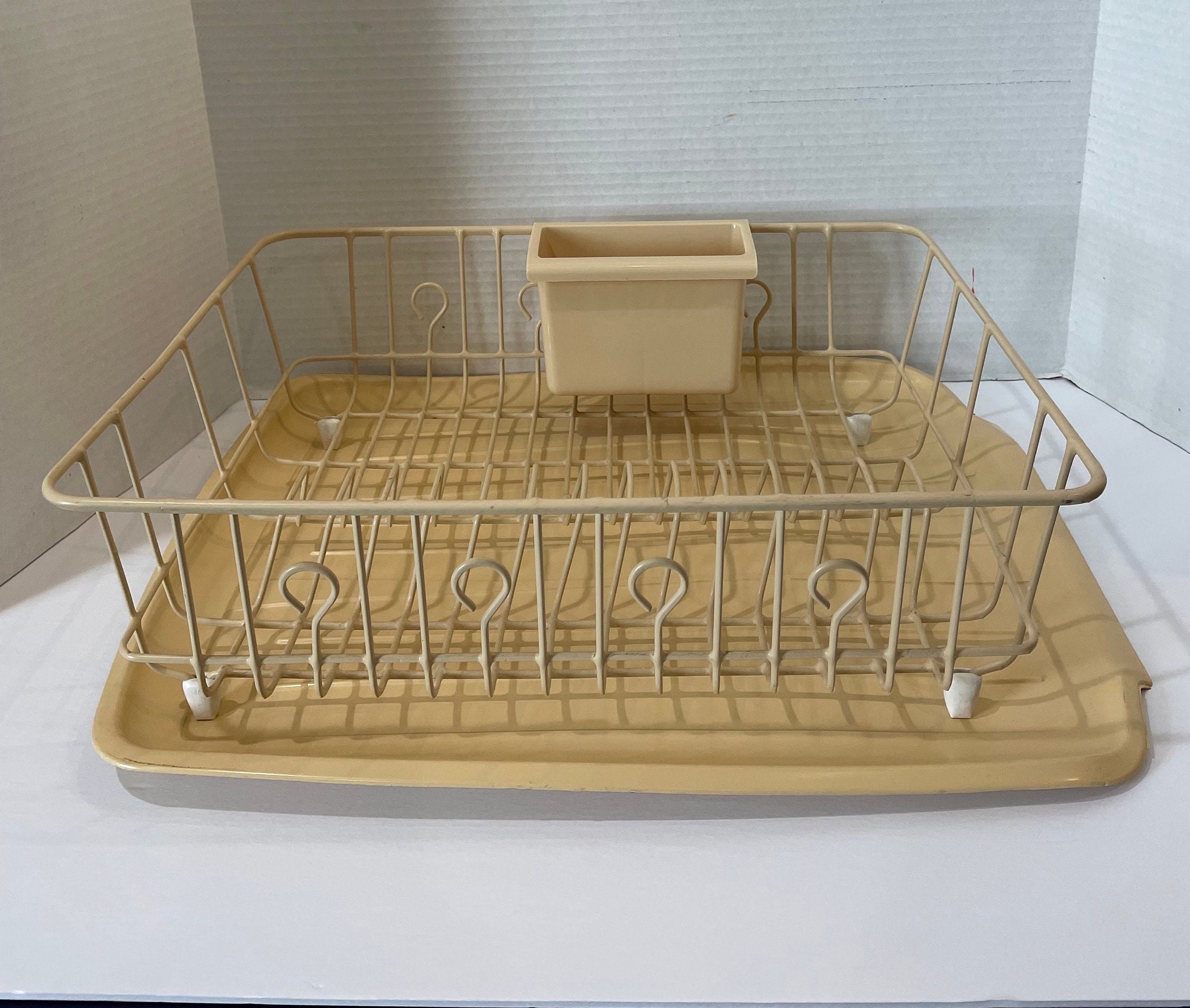 Vintage Rubbermaid Dish Drainer and Mat 2909 Beige Bisque Tan