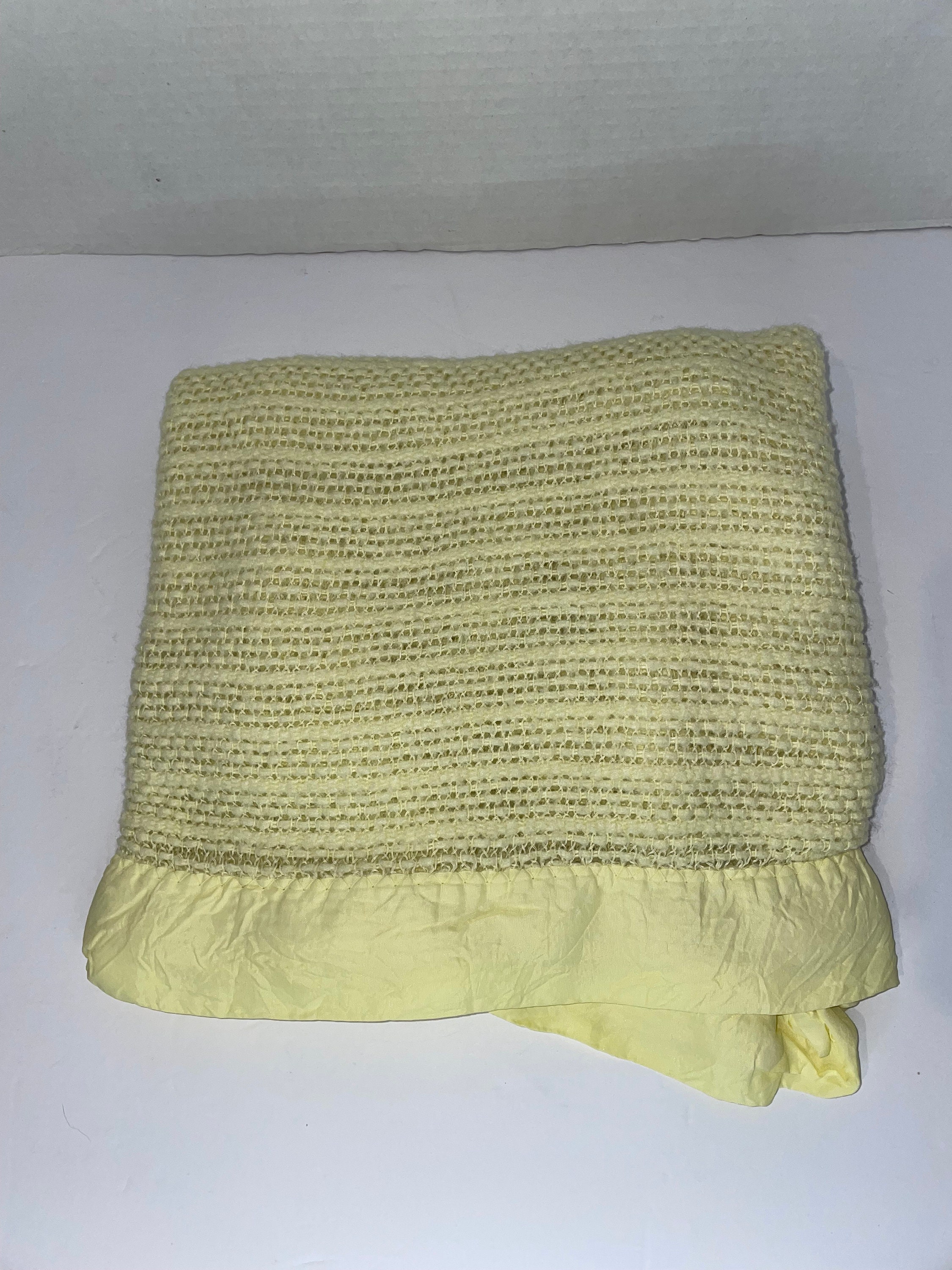 Waffle weave baby blanket with satin trim new arrivals