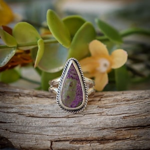 Stichtite Ring (Size 7)