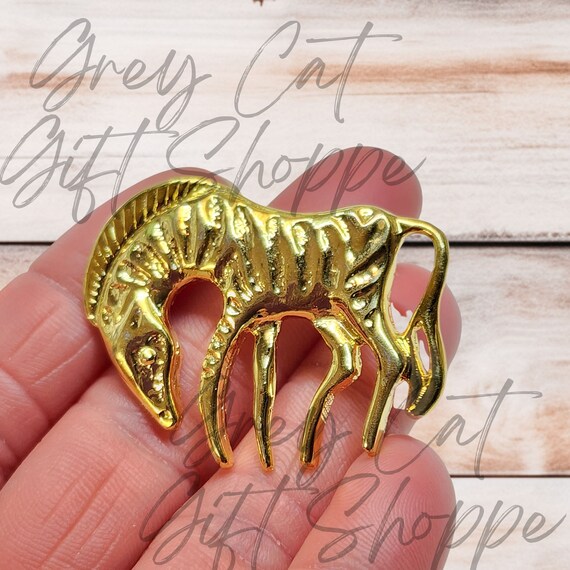 Vintage Gold Tone Zebra Figural Unmarked Brooch |… - image 2