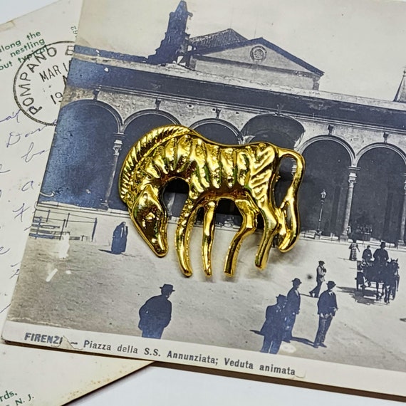 Vintage Gold Tone Zebra Figural Unmarked Brooch |… - image 1