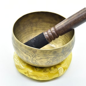 LAST DAYSALE 40% OFF-5.5&quot; Craving / Etching Handmade Singing bowl from Nepal-Himalayan bowl-for Healing&Meditation-Including Mallet,Cushion,