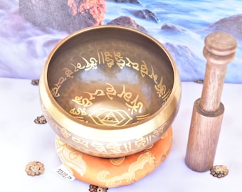 Handmade Chakra Singing Bowl: Tibetan Meditation Bowl with Mallet
