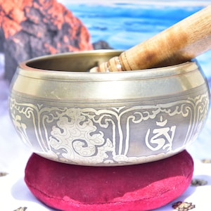 LAST DAYSALE 40% OFF-5.5" Craving/Etching Handmade Singing bowl from Nepal-Om Symbol-for Healing & Meditation-Including Mallet,Cushion,