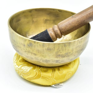 LAST DAYSALE 40% OFF-5 to 6 inches Diameter Handmade Singing bowl from Nepal-Himalayan bowl-for Healing &Meditation-Including Mallet,Cushion