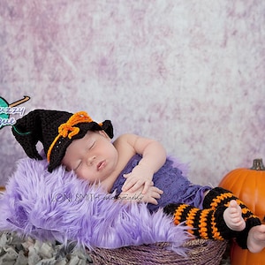 Witch&#39;s Hat & Leg Warmers Outfit Set Photo Prop - Crochet Pattern Digital PDF - 3 Sizes!