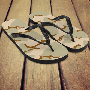 Summer Sandals | Beach Flip Flops | Pool Sandals | Beach Sandals | Summer Style | Flip Flops | DCU Camouflage | Unisex Flip Flop