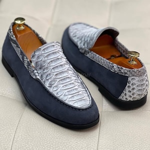 Naturfärgslista Blå pytonhudsmokassin | Amerikanska mockasinskor