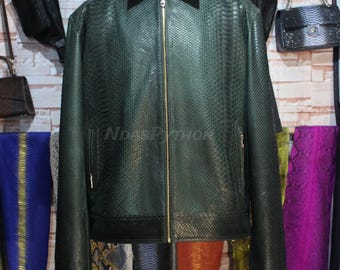 Veste en python vert en peau de serpent : cuir unisexe exotique, finitions dorées