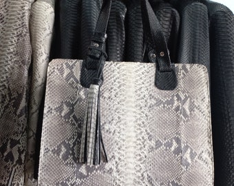 70%-off for Bulk Order, DM! Luxury Gray Exotic Genuine Python Top Handle Bag