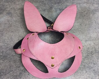 Ensemble de masques costumés en cuir exotique : lapin lézard fuchsia et chat python rose