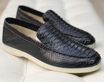 Mocassin entièrement en peau de python noir | Mocassins américains avec semelles en caoutchouc