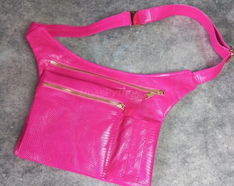 Ensemble de sacs à bandoulière en python et cuir fuchsia : sac poitrine à bandoulière - BOGO Promo