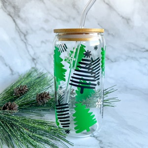 Christmas Tree Beer Can Glass Cup - Christmas Cup, Stocking Stuffer, Christmas Gift Idea, Iced Coffee Glass, Glass Coffee Cup, Holiday Cup