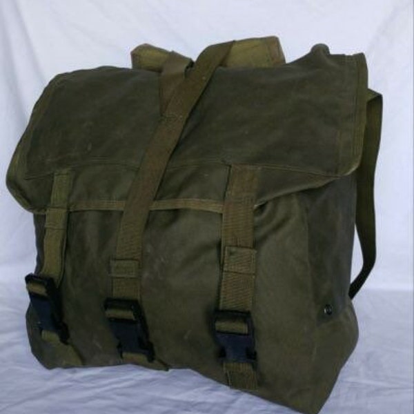 sac à dos militaire vintage des années 80