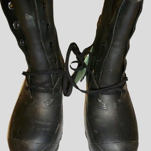 Vintage Military Bunny Boots W/O Valves