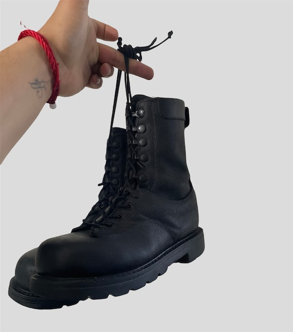 Military issue deals boots